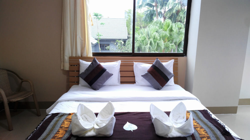 Ck2 Hotel Bangkok Exterior foto
